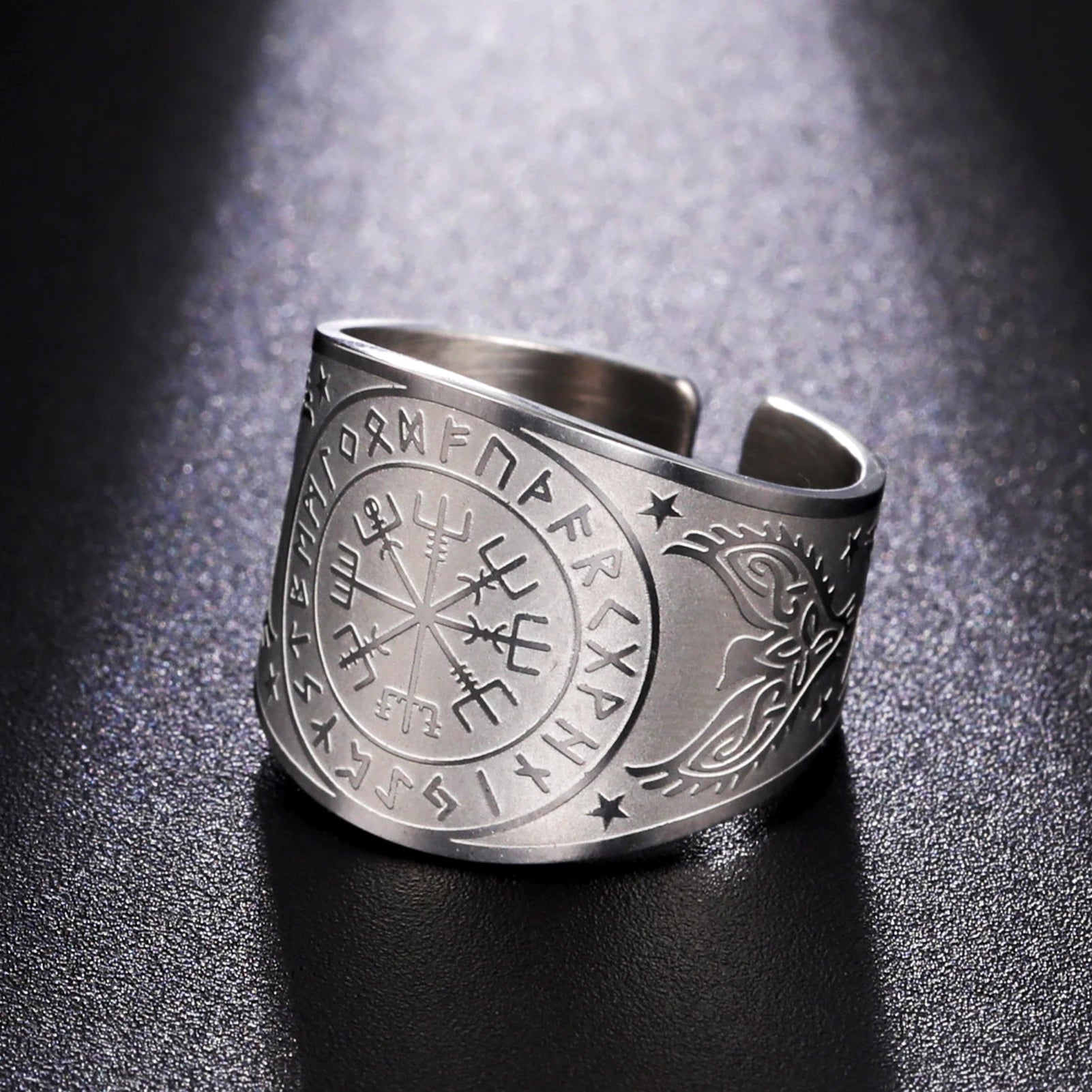 Vegvisir Compass Ring